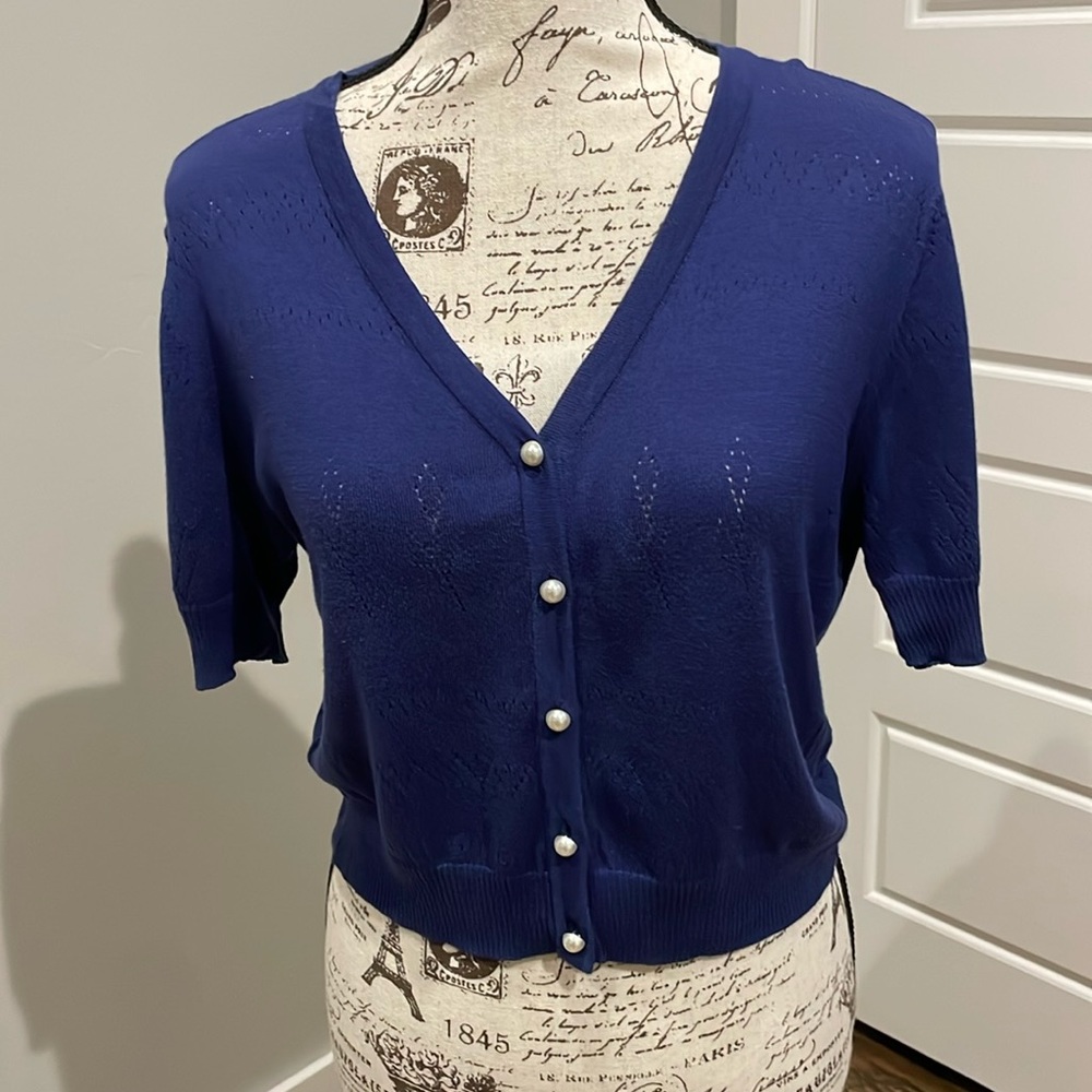 Unique Vintage size XL. Blue cardigan elbow sleeve cut out pattern